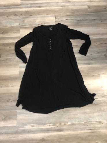 Isabel Maternity size small black dress, pit to pit is 18, length is 36