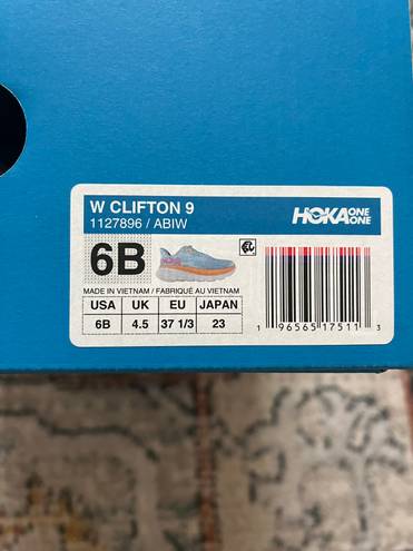 Hoka Clifton 9 Running Shoes