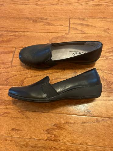 Life Stride Black Wedge Flats