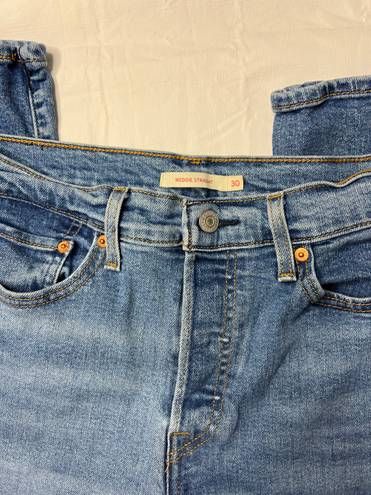 Levi’s Wedgie Straight High-Waisted Button Fly Denim Jeans 30
