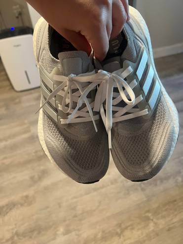 Adidas Ultraboost 22 Running Shoe - Women's