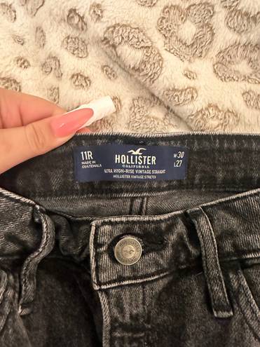 Hollister High Rise Vintage Straight Jeans