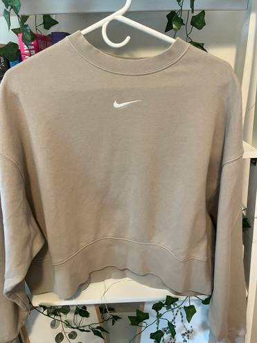 Nike Beige Cropped  Crew Neck