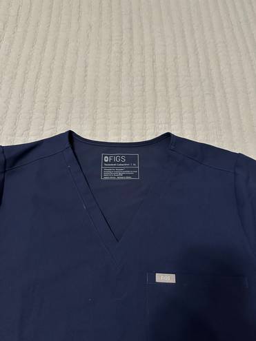 FIGS Catarina One Pocket Scrub Top