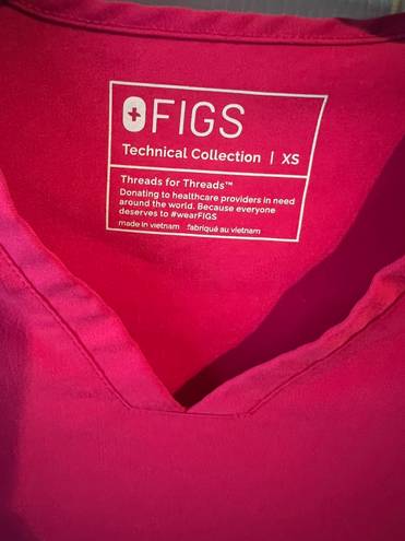 FIGS Scrubs Set