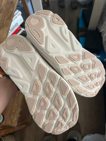 Hoka Clifton 9 Shifting Sand / Eggnog