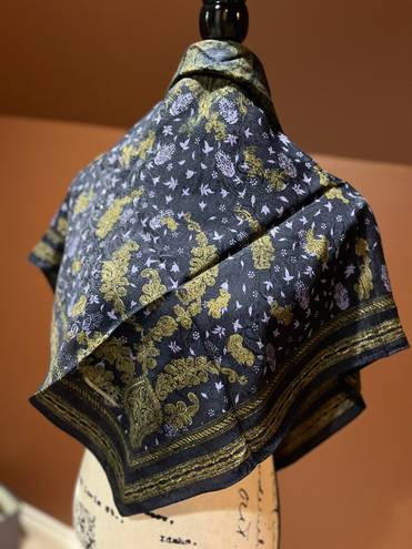 Beautiful Vintage Silk Scarf. Blue