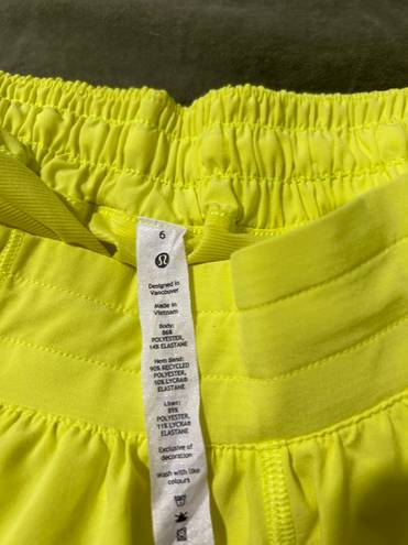 Lululemon Neon  Hotty Hot Shorts 2.5 Size 6