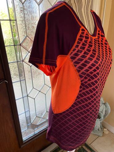 FILA sport Performance Running orange & Deep Maroon short sleeve Top size med