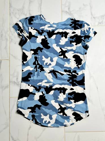 Poof Women's  NY Blue Camo Stretch Super Soft Crew Neck Top SMALL