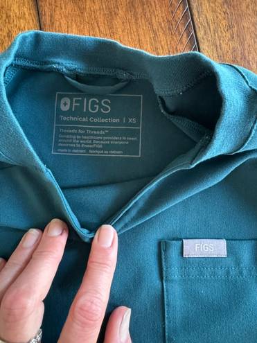 FIGS  Scrubs Set