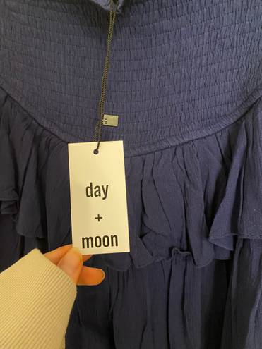 The Moon Navy Day And Ruffled Skirt 