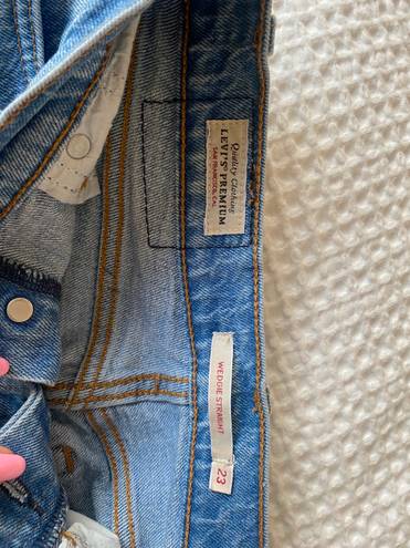 Levi’s Wedgie Straight Jeans