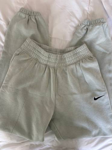 Nike Sweatpants