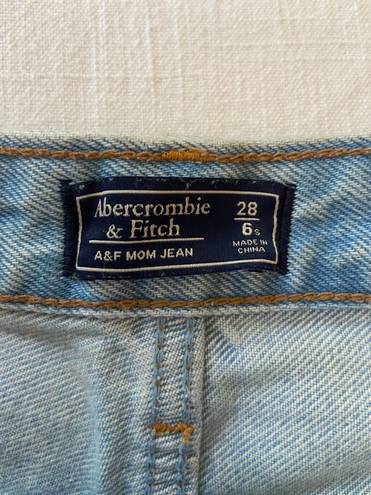 Abercrombie & Fitch Ripped Mom Jeans