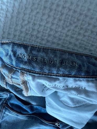 American Eagle Mom Straight Jeans