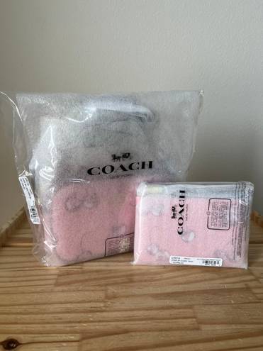 Coach Purse And Wristlet