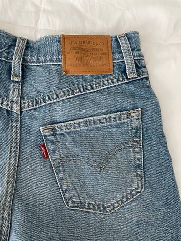 Levi’s 80s Mom Shorts