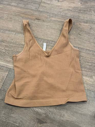 NIKIBIKI Cropped Seamless Top