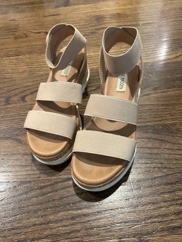 Steve Madden Tan Platform Sandals