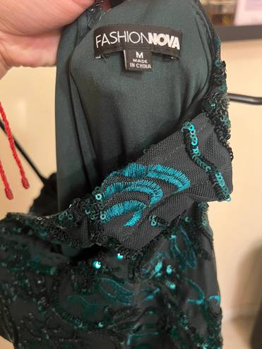 FashioNova Emerald Green Prom / Formal Dress