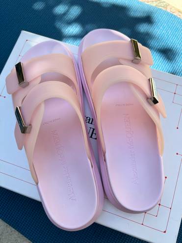 Alexander McQueen Oversize Slide Sandal pale pink vacation comfortable stylish