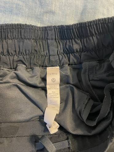 Lululemon Hotty Hot Short 2.5”