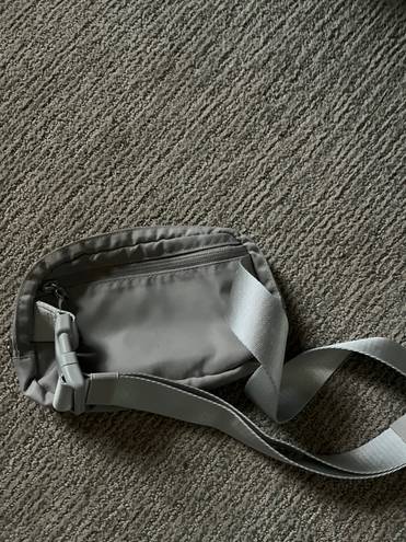 Lululemon Everywhere Belt Bag