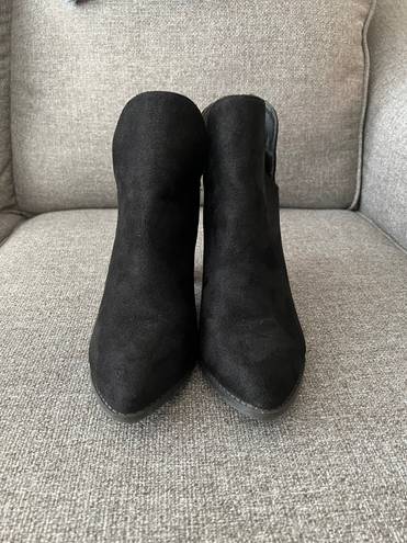 Boohoo Black booties