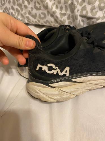 Hoka s