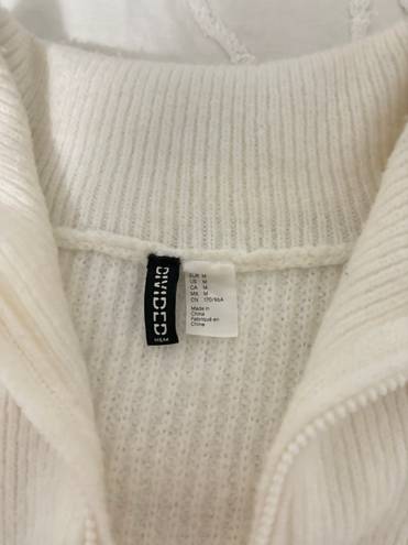 H&M Striped Quarter Zip Sweater