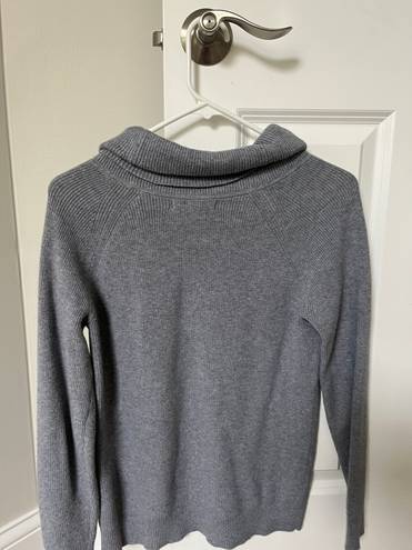 Banana Republic grey knit turtle neck sweater