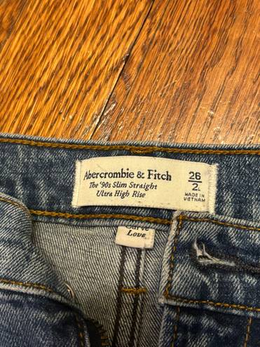 Abercrombie & Fitch Abercrombie Curve Love Ultra High Rise 90s Slim Straight Jean