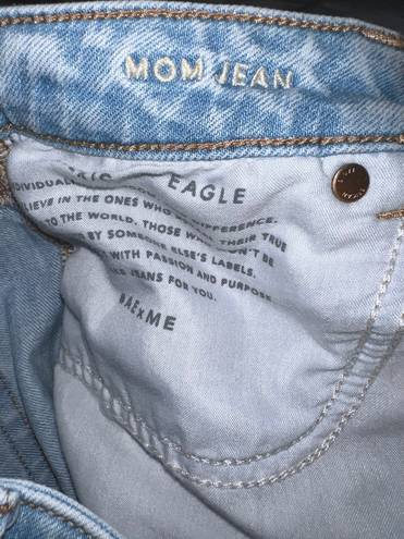 American Eagle Outfitters Mom Jeans