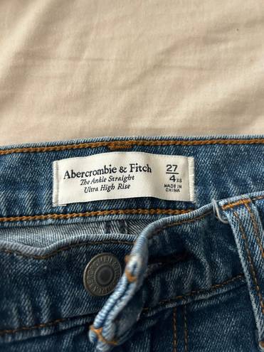 Abercrombie & Fitch The Ankle Straight Ultra High Rise Jeans