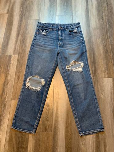 American Eagle Mom Straight Jeans