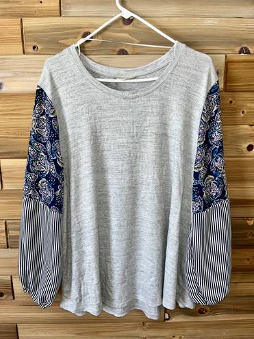 Style & Co Grey Patterned Sleeve Top