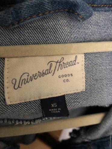 Universal Threads Blue long sleeve denim jean jacket