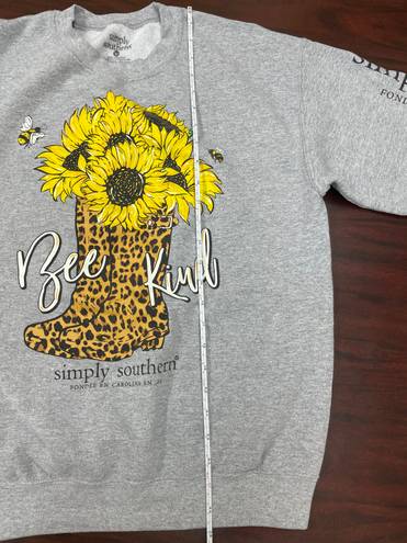 Simply Southern Bee Kind Grey Sweatshirt Size Medium