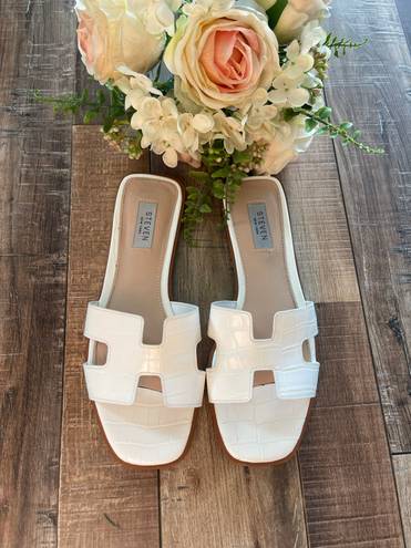 Steve Madden Sandal