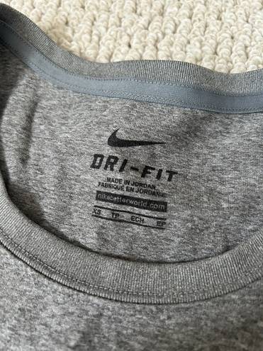 Nike women’s grey exercise tee