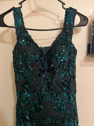 FashioNova Emerald Green Prom / Formal Dress