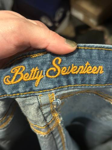 Kimes Ranch Betty Seventeen Jeans