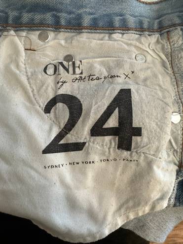 One Teaspoon Bandits Distressed Shorts Size 24