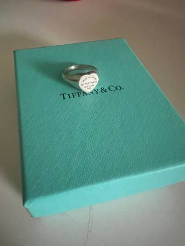 Tiffany & Co. Return To Tiffany Heart Signet Ring