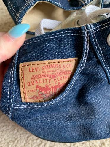 Levi’s converse