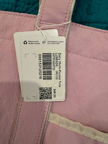 Lululemon NWT  daily multi pocket tote in vitapink