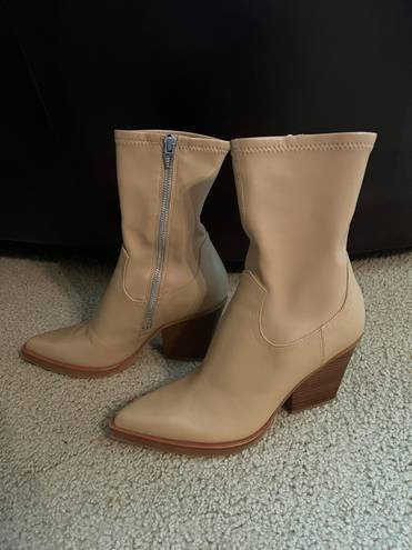 DV by Dolce Vit Dolce Vita Boyd Leather Booties in Tan Leather