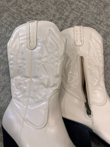 White Cowboy Boots Size 7.5