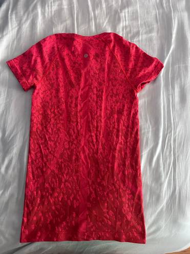 Lululemon Red Cheetah/Leopard Print  Swiftly Tech Shortsleeve